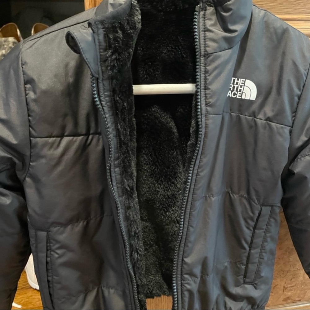 NorthFace reversible kids 5T black puffer jacket